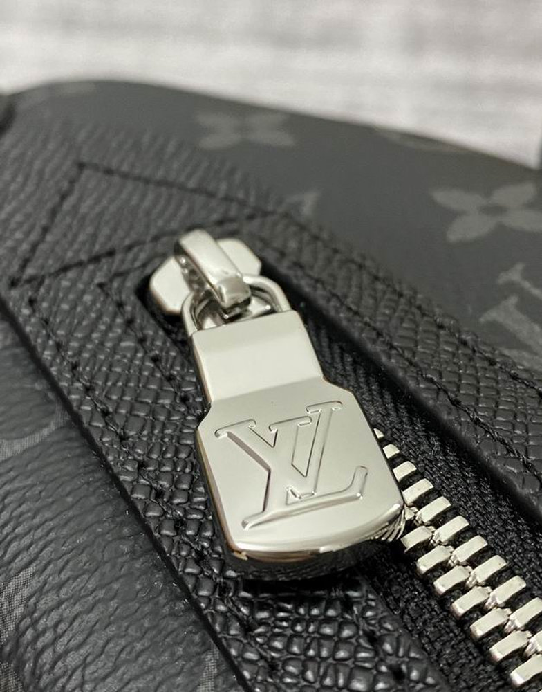 LV Duo Slingbag Black For Men M30936 LV Duo Slingbag Black For Men M30936