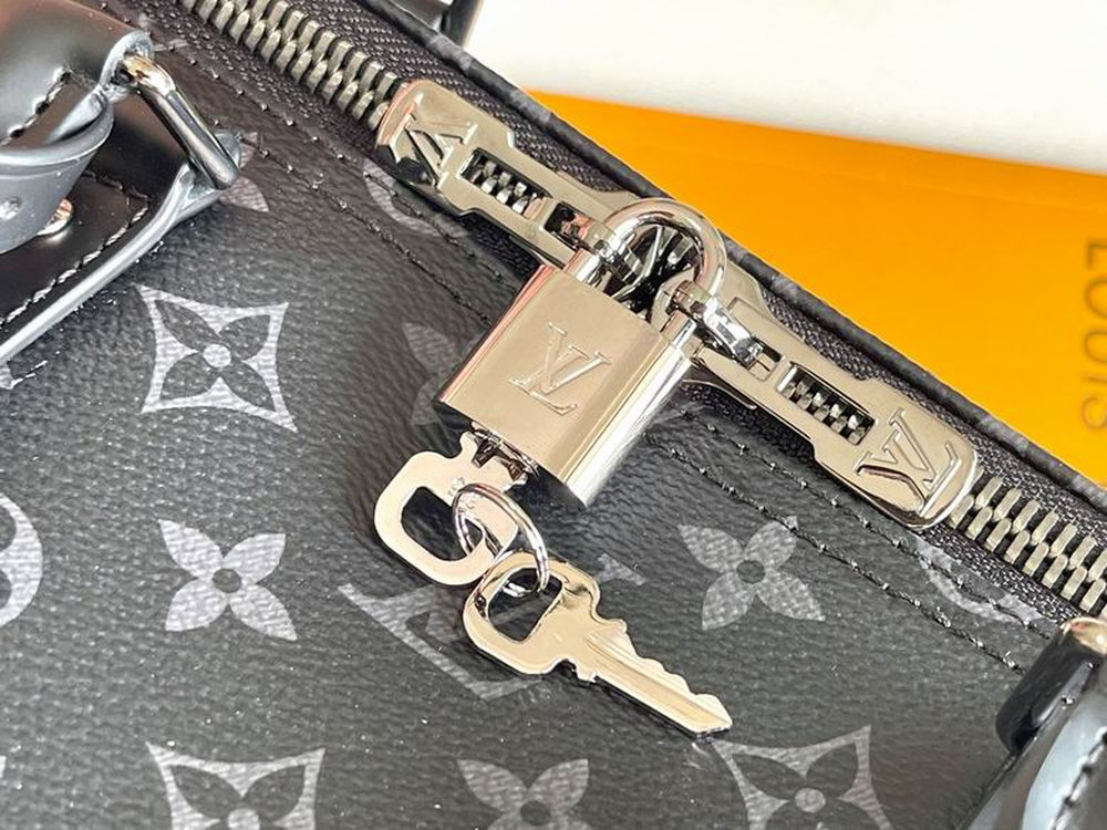 LV Keepall Bandouliere 55 Monogram Eclipse Canvas For Men, Men’s Bags, Travel Bags M40605 LV Keepall Bandouliere 55 Monogram Eclipse Canvas For Men, Men’s Bags, Travel Bags M40605