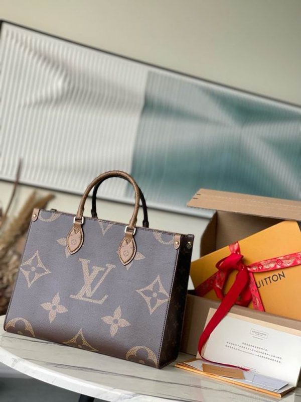 LV OnTheGo MM Monogram And Monogram Reverse Canvas For Women, Shoulder Bags M45321 PA LV OnTheGo MM Monogram And Monogram Reverse Canvas For Women, Shoulder Bags M45321 PA