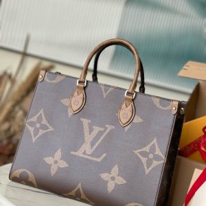 LV OnTheGo MM Monogram And Monogram Reverse Canvas For Women, Shoulder Bags M45321 2 M45321 35X27X14cm YG 2 1688149 result