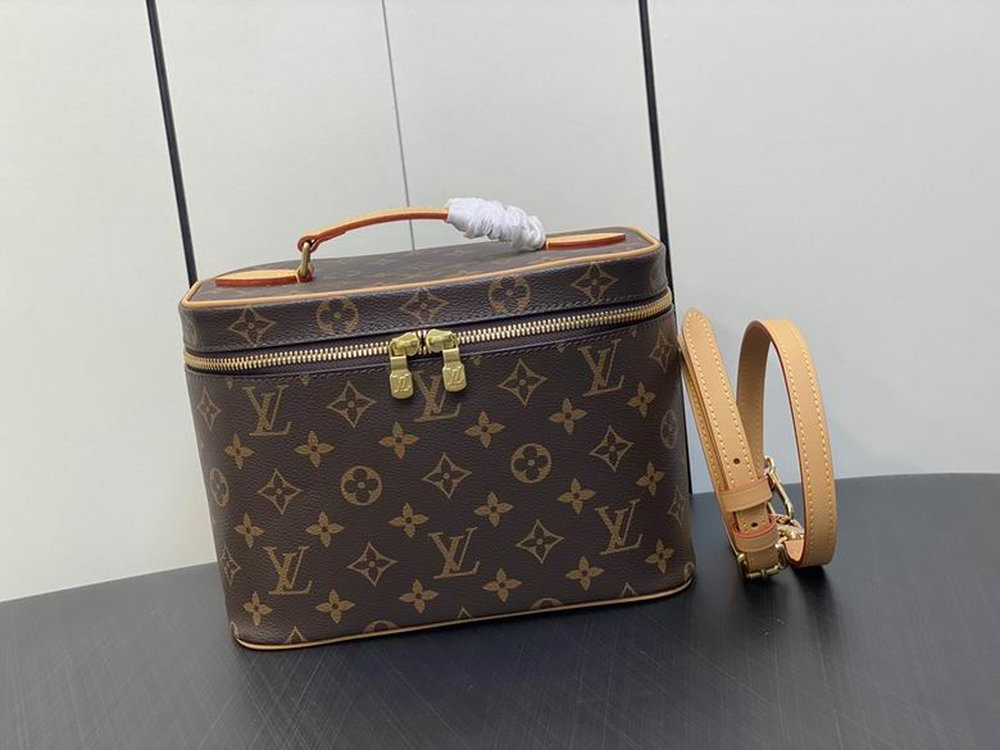 LV Nice BB Vanity Case Monogram Canvas For Women M42265 LV Nice BB Vanity Case Monogram Canvas For Women M42265