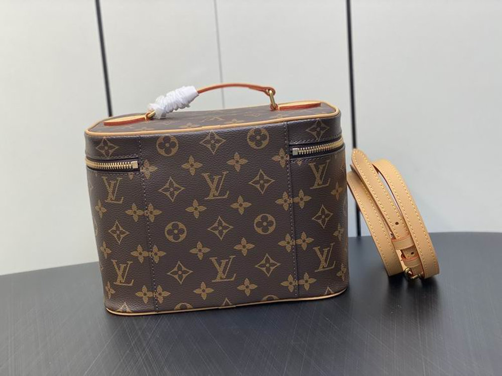 LV Nice BB Vanity Case Monogram Canvas For Women M42265 LV Nice BB Vanity Case Monogram Canvas For Women M42265
