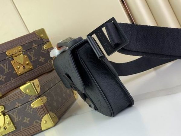 LV S Lock Sling Bag Black For Men M58487 PA
