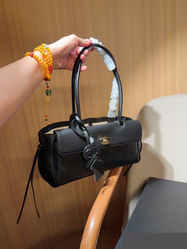 New Fashion CN Handbag CC263410 QA