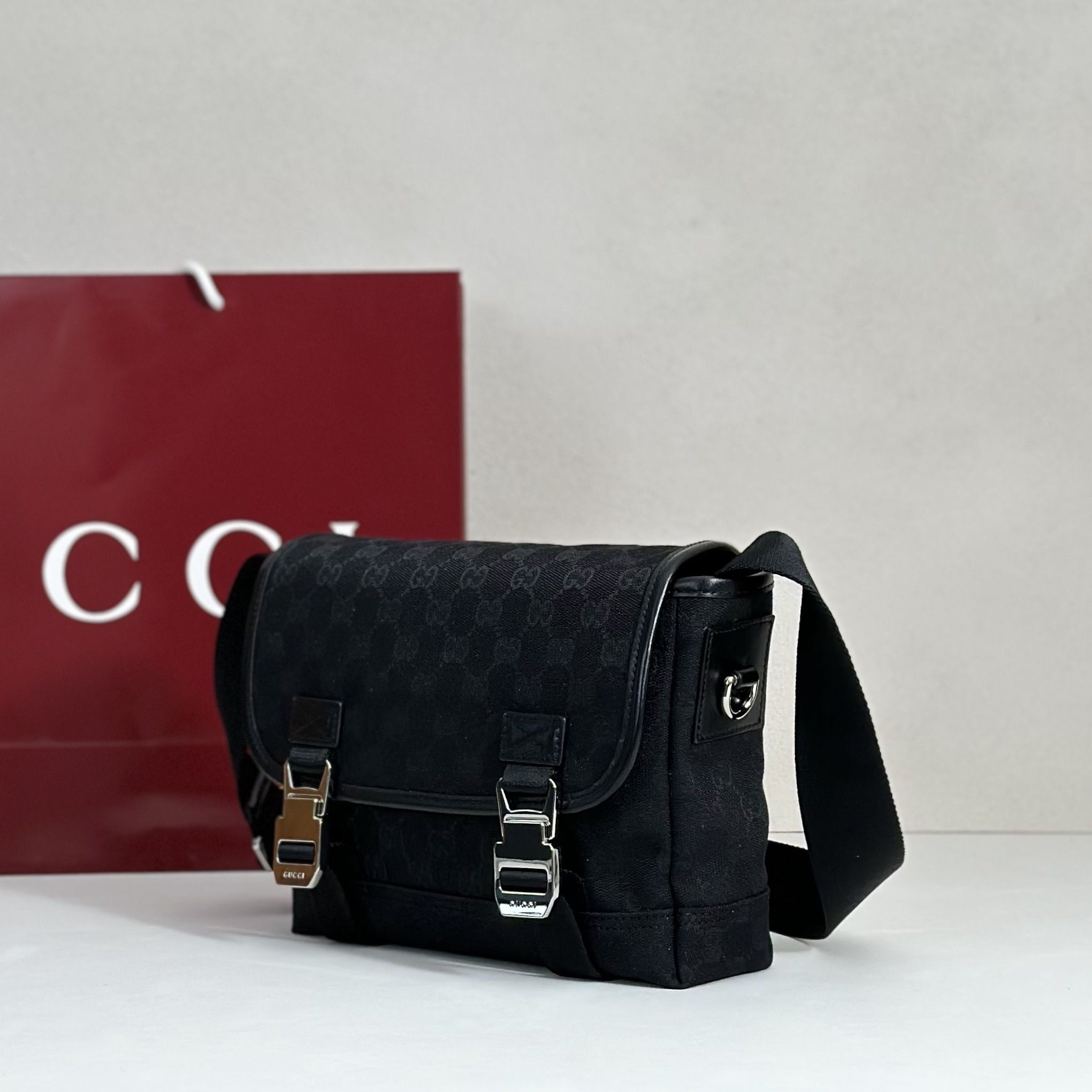 GG Canvas Small Crossbody Bag 854745 GG Canvas Small Crossbody Bag 854745