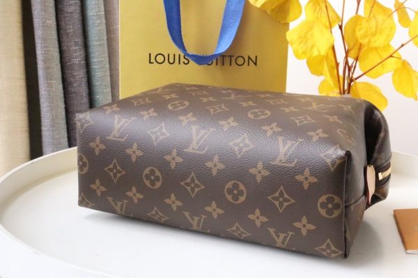 LV Cosmetic Pouch GM Monogram Canvas for Women M46458 PA LV Cosmetic Pouch GM Monogram Canvas for Women M46458 PA
