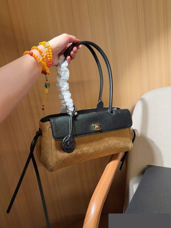 New Fashion CN Handbag CC263410 QA
