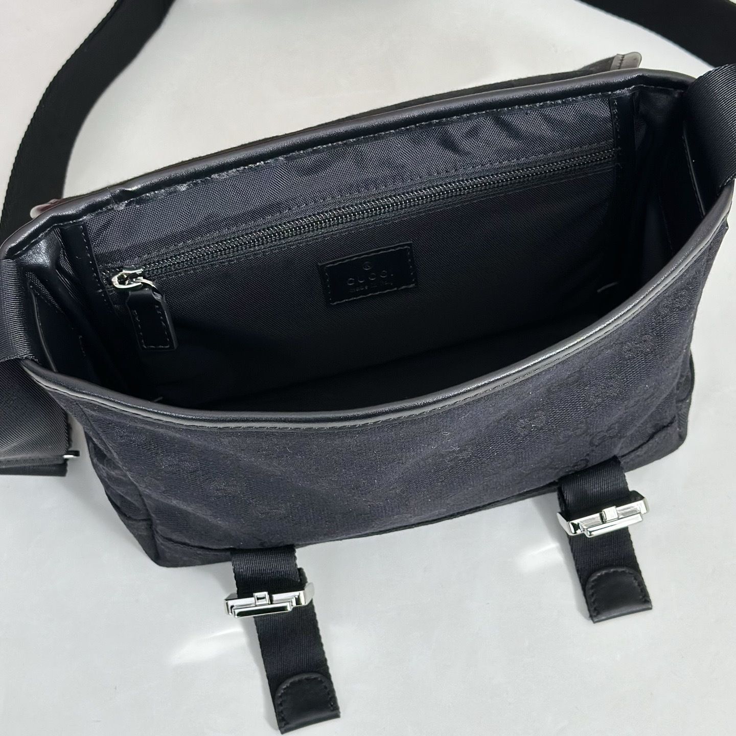 GG Canvas Small Crossbody Bag 854745 GG Canvas Small Crossbody Bag 854745