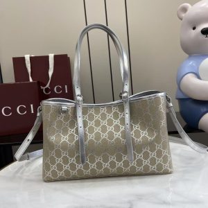 GG Emblem Medium Tote Bag 815214-2 6 dc0d2943