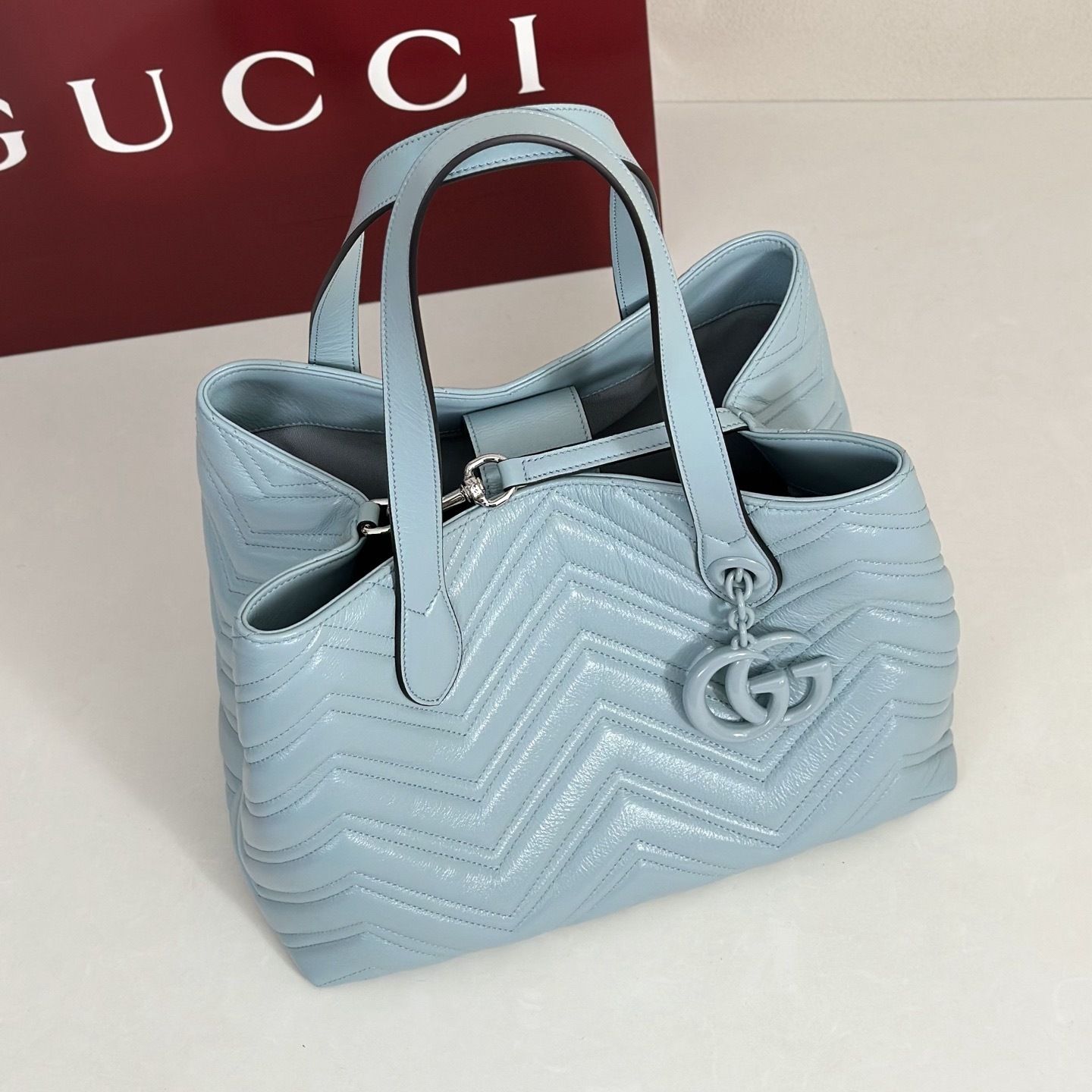 GG Marmont Medium Tote Bag 855279 GG Marmont Medium Tote Bag 855279