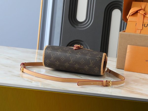 Luxury LV Handbag M44919-M51121-M51120 BC