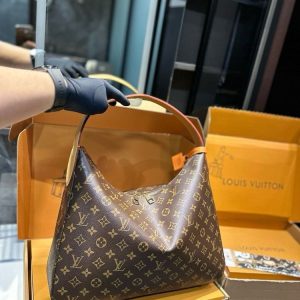 5e55b7d9 result Photoroom result