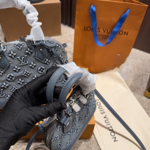 c27c0494 result Photoroom