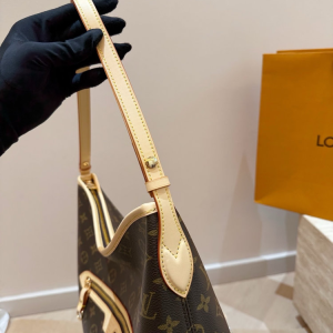 efe95bc4 result Photoroom