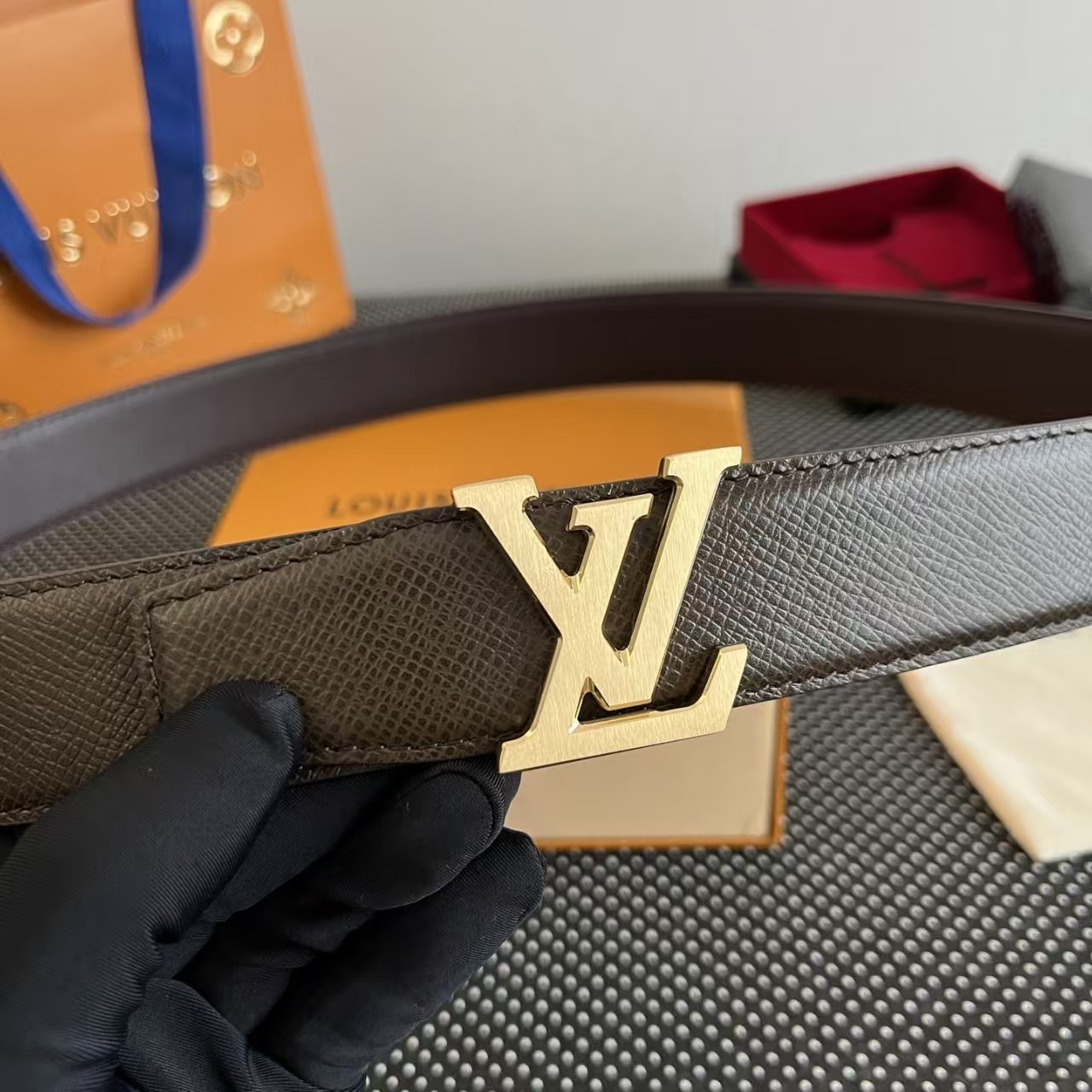 Luxury LV Initiales Belt M28381 Luxury LV Initiales Belt M28381