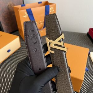 Luxury LV Initiales Belt M28381 5 20260519 152651