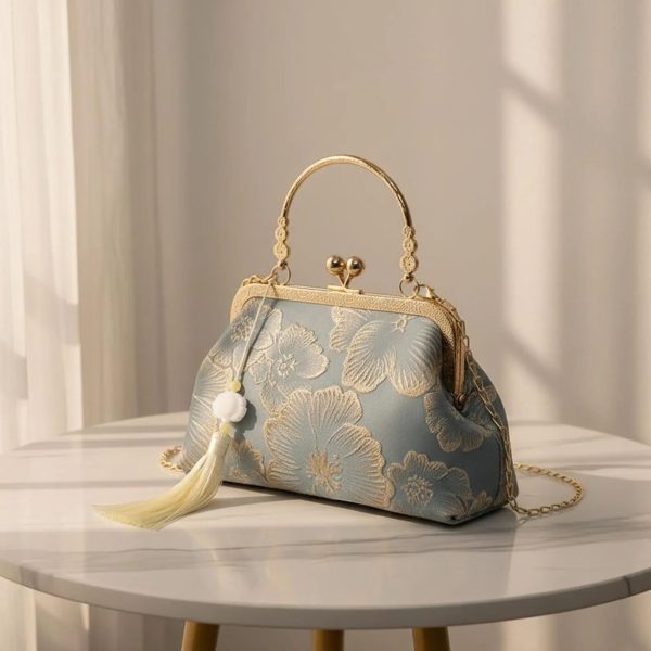 Vintage Floral Embroidered Silk Clutch Bag – Elegant Square Crossbody for Weddings & Evening Events B013