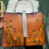 Vintage Genuine Leather Multi‑Compartment Tote Bag B012