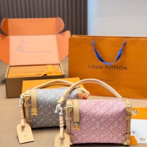 Daily Street Style LV Handbag LV266108