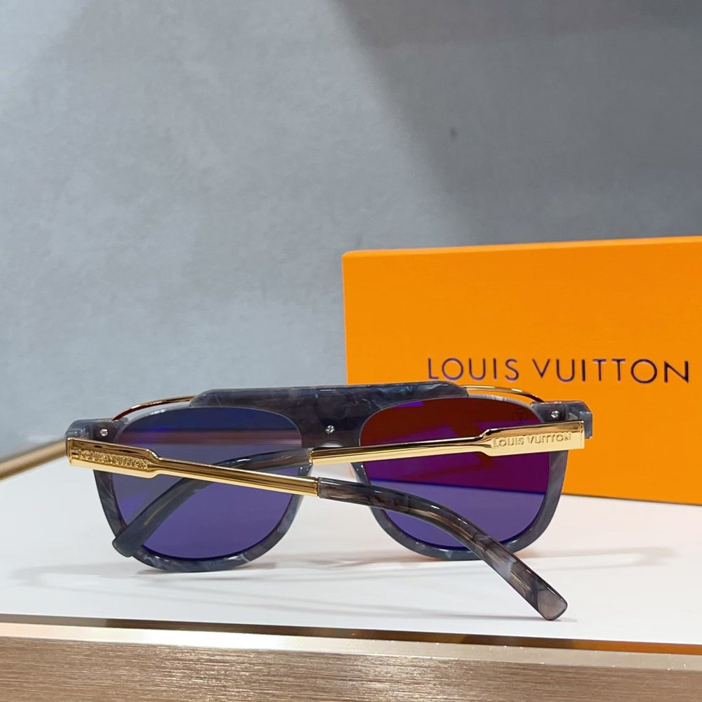 LV Whistle Sunglasses 138730