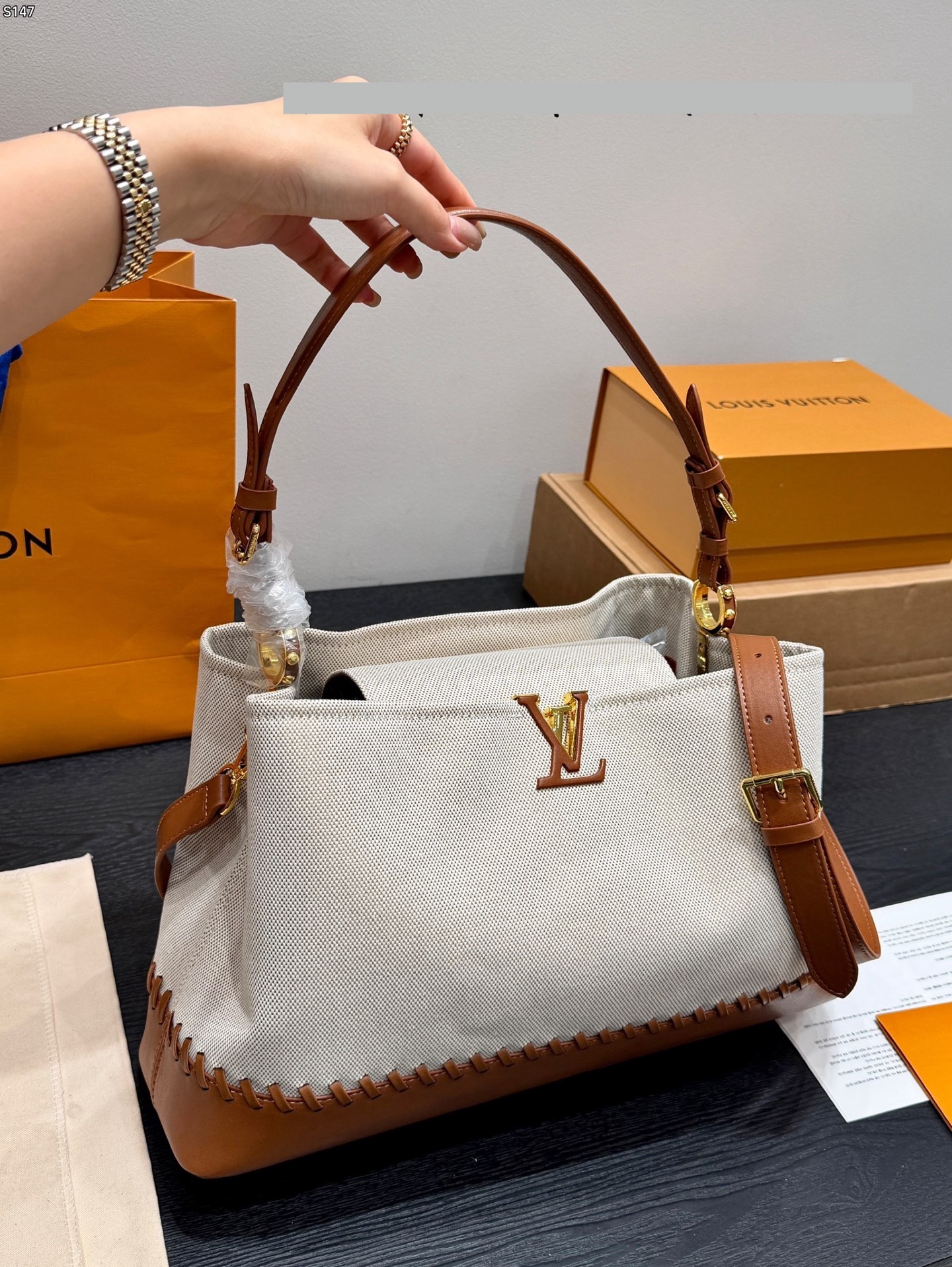 New Fashion LV Handbag LV266715 New Fashion LV Handbag LV266715