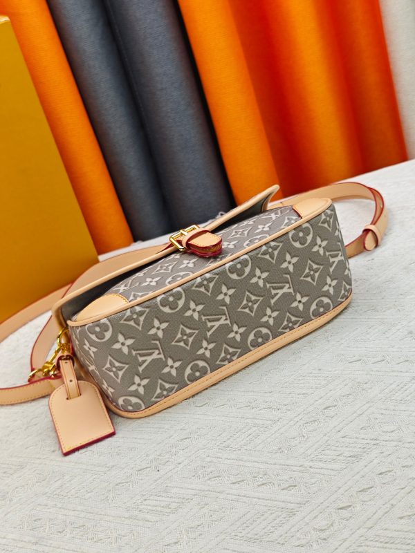Premium Icon LV Diane Handbag M45985 BC