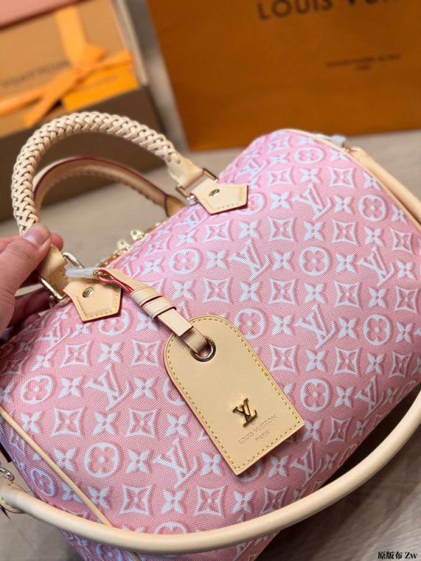 Daily Street Style LV Handbag LV266107 QA
