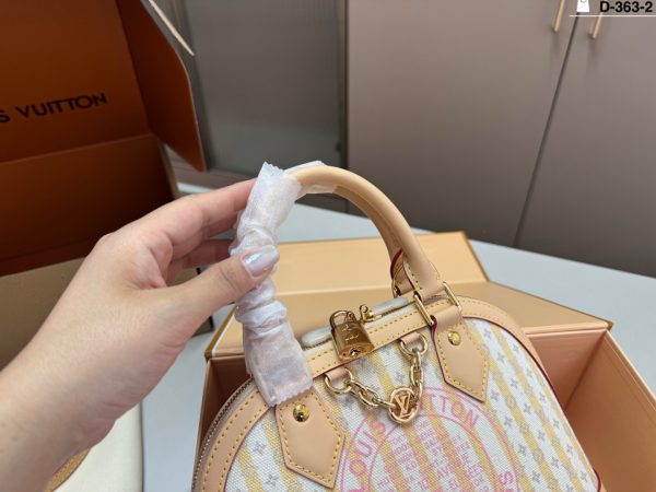LV Resort Alma Handbag LV265191 QA