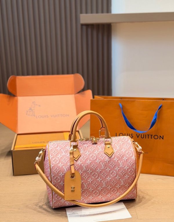 Daily Street Style LV Handbag LV266107 QA