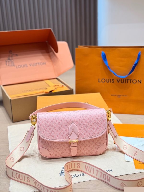 LV Resort Diane Handbag C2301500 QA