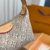 Daily Street Style LV Handbag LV266201 QA