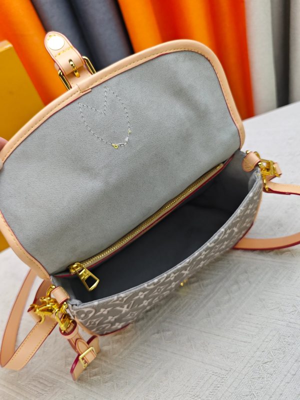 Premium Icon LV Diane Handbag M45985 BC