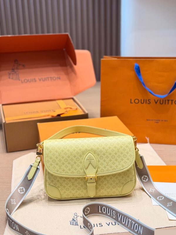 LV Resort Diane Handbag C2301500 QA