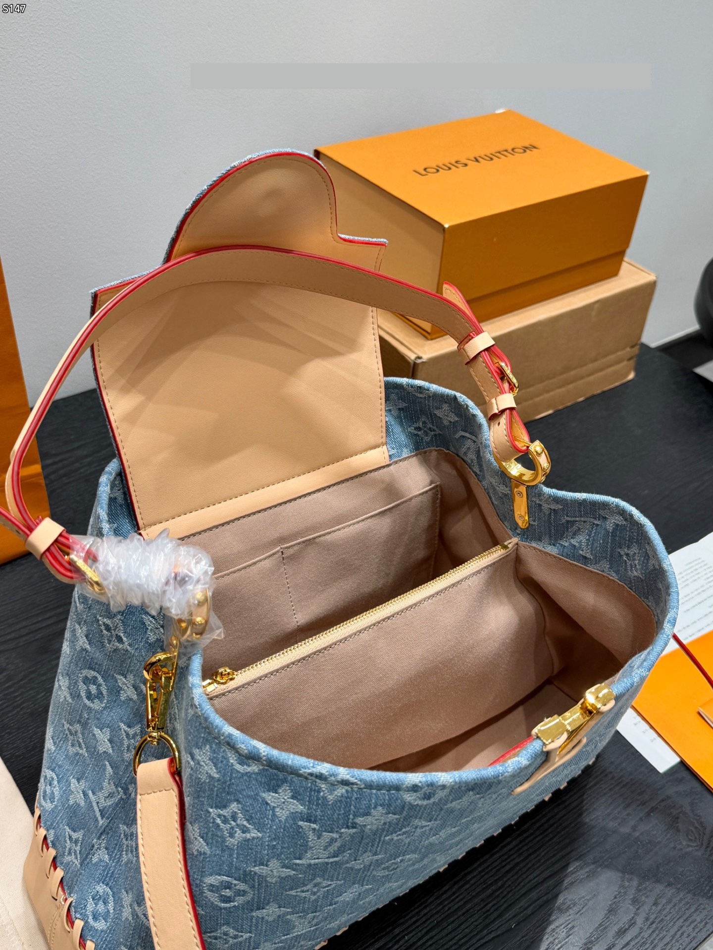 New Fashion LV Handbag LV266715 New Fashion LV Handbag LV266715
