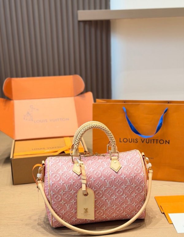 Daily Street Style LV Handbag LV266107 QA