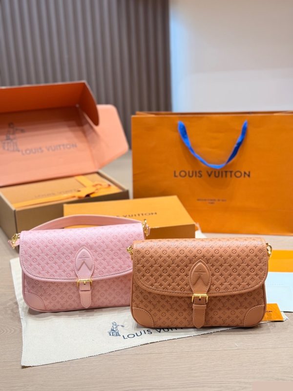 LV Resort Diane Handbag C2301500 QA