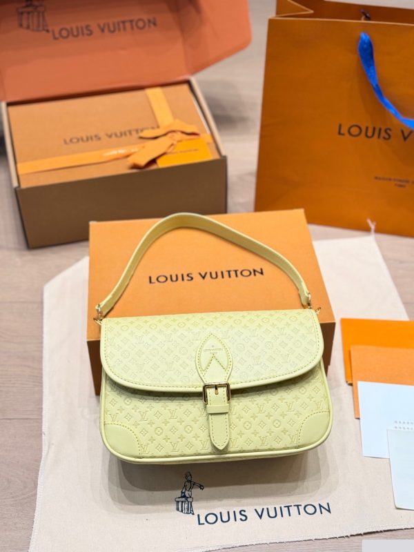 LV Resort Diane Handbag C2301500 QA