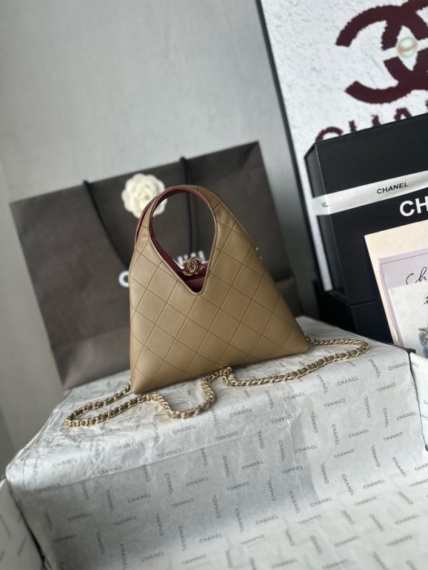 CN 25 Small Quilted Leather Shopping Bag AS6392 QA