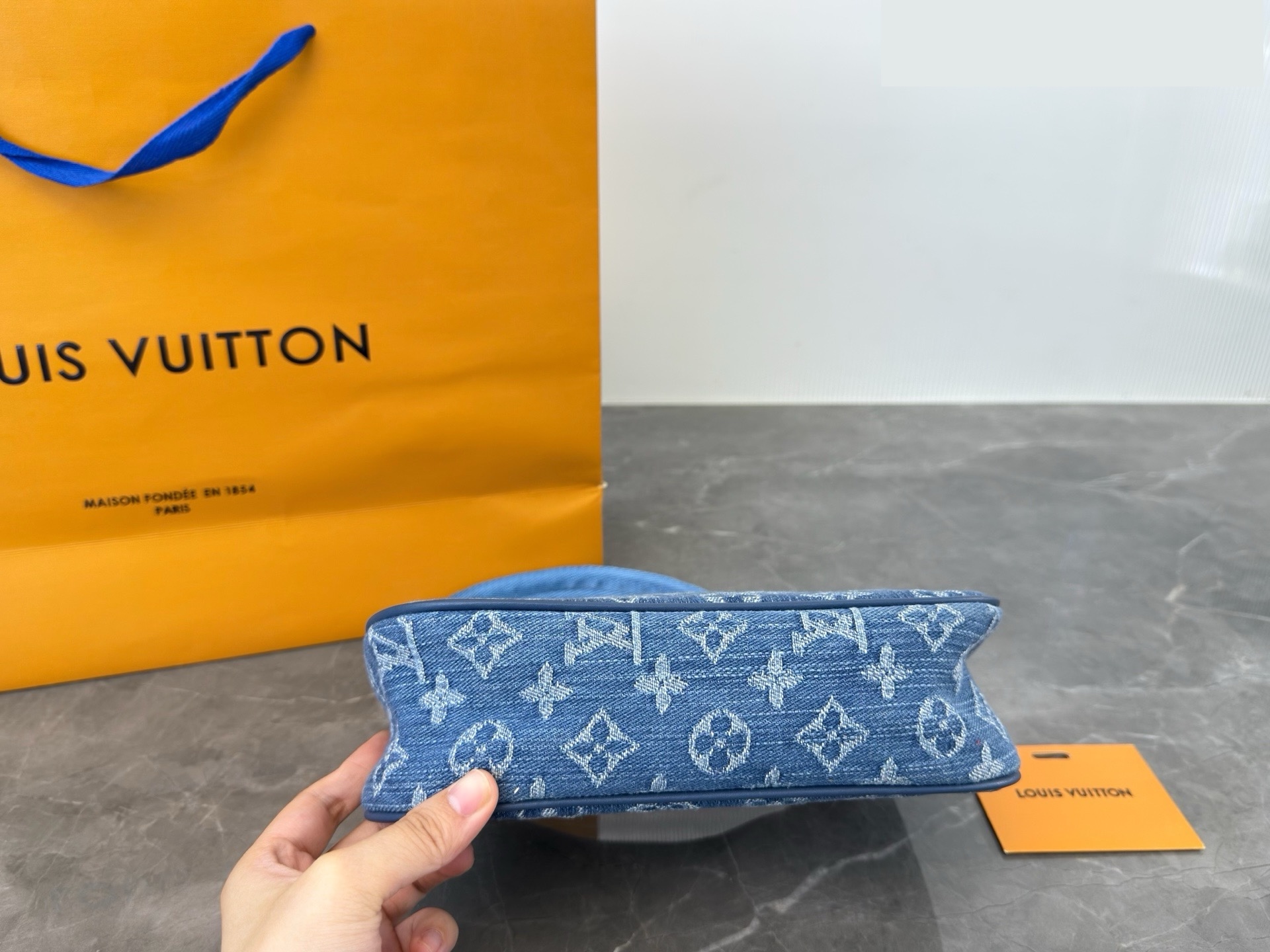 Daily Street Style LV Handbag DLV1 QA Daily Street Style LV Handbag DLV1 QA