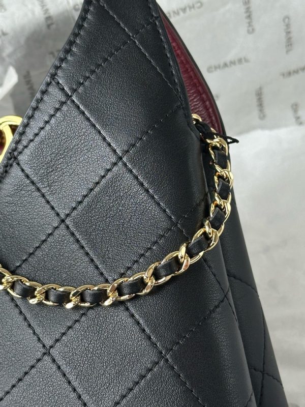 CN 25 Small Quilted Leather Shopping Bag AS6392 QA
