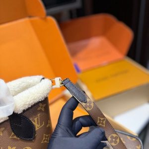 LV Neverfull Bandoulière Inside Out BB LV2511232 QA 12 18c45aa7 result