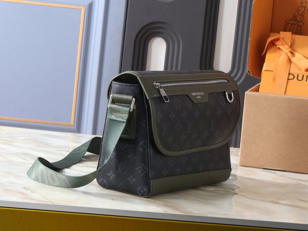 LV Courrier Messenger Monogram Bag M28629-M28630 BC LV Courrier Messenger Monogram Bag M28629-M28630 BC