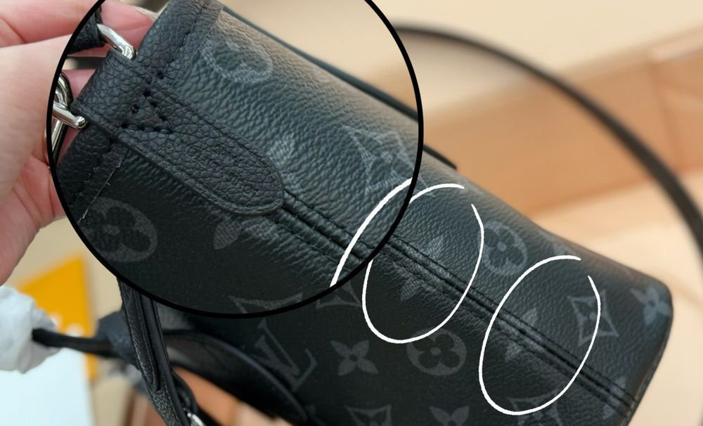 LV Neverfull Bandoulière Inside Out BB Monogram Eclipse LV267302 QA LV Neverfull Bandoulière Inside Out BB Monogram Eclipse LV267302 QA