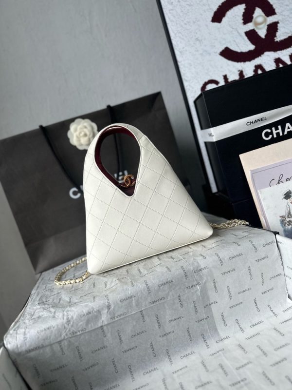 CN 25 Small Quilted Leather Shopping Bag AS6392 QA