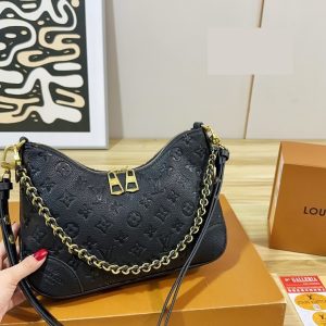 Daily Street Style LV Handbag DLV4 QA 3 26f2b22f