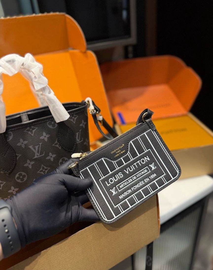 LV Neverfull Bandoulière Inside Out BB LV2511232 QA LV Neverfull Bandoulière Inside Out BB LV2511232 QA