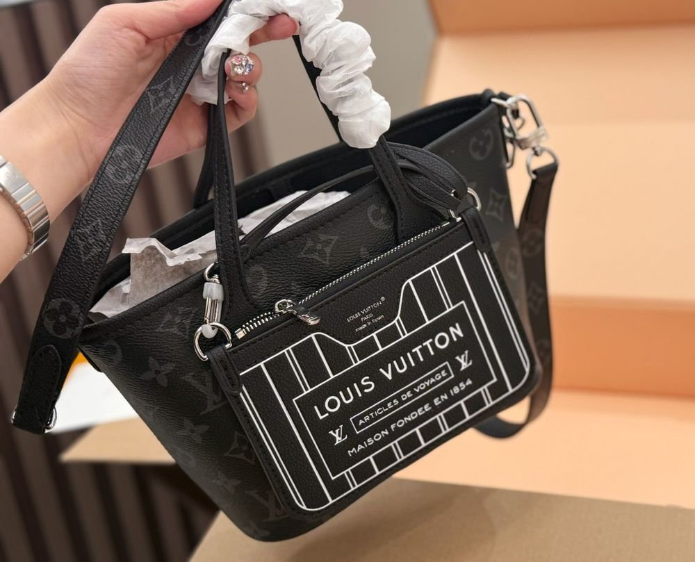 LV Neverfull Bandoulière Inside Out BB Monogram Eclipse LV267302 QA LV Neverfull Bandoulière Inside Out BB Monogram Eclipse LV267302 QA