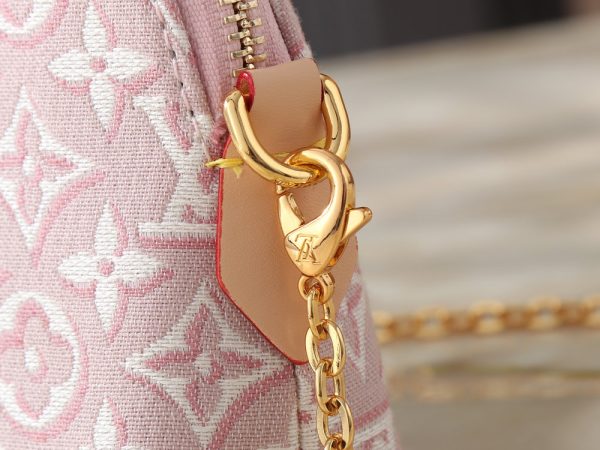 LV Pochette Cosmétique Bag M2A419-M28679 BC LV Pochette Cosmétique Bag M2A419-M28679 BC