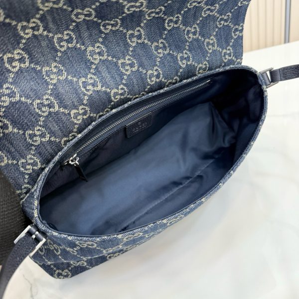 GG Madison Medium Shoulder Bag KK04150