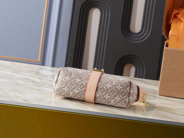 LV Pochette Mia Bag M2A382-M26191 BC
